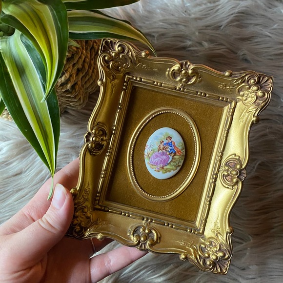 SOLD 🛒 Vintage Mini Frame - Picture 2 of 7